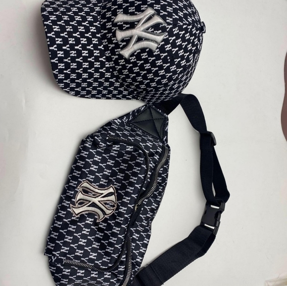 Custom items and purses and hats - Picture 14 of 16